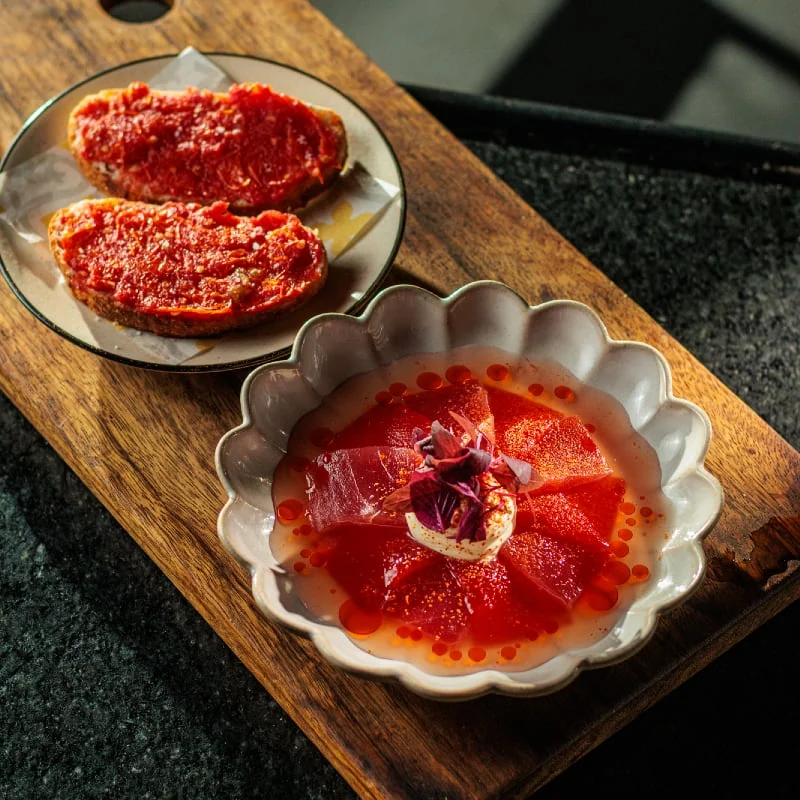 Tiradito de Atum & Tomate, do cardápio do Voar, em Boa Viagem